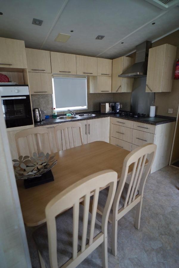 Manor Park Hunstanton Pets Go Free Linen Includedヴィラ エクステリア 写真