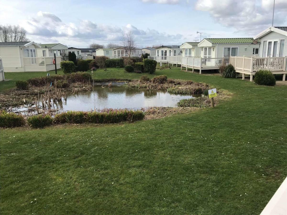 Manor Park Hunstanton Pets Go Free Linen Includedヴィラ エクステリア 写真